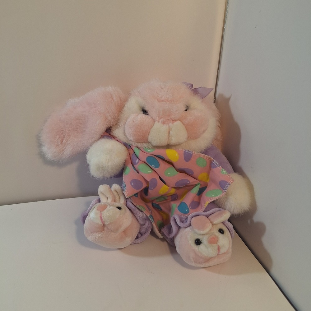 Commonwealth pink plush bunny rabbit slippers purple pjs jellybean blanket‎